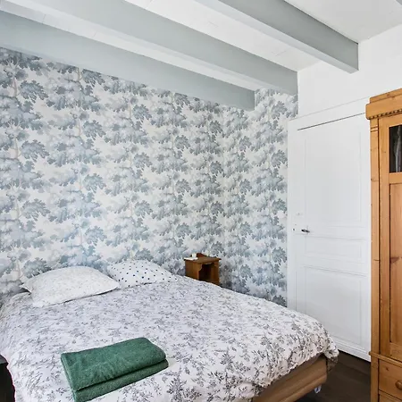 Sur Le Mont St Clair *