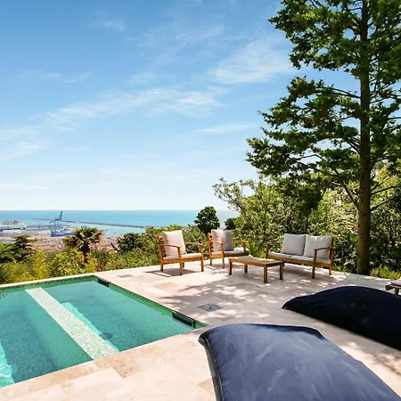 Sur Le Mont St Clair *